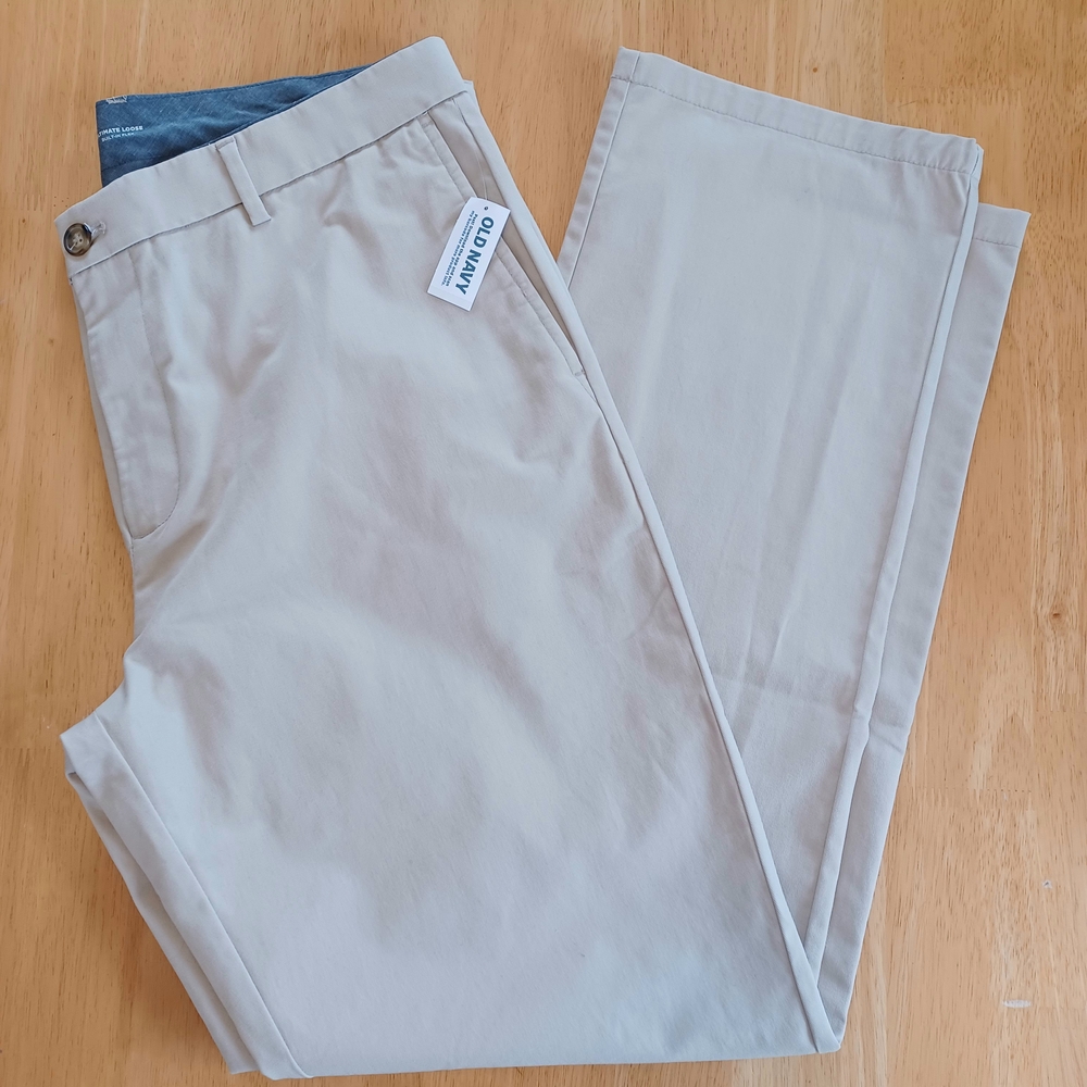 OLD NAVY Ultimate Loose Khaki Pants Mens 38x34 Beige Built In Flex Chino - NWT